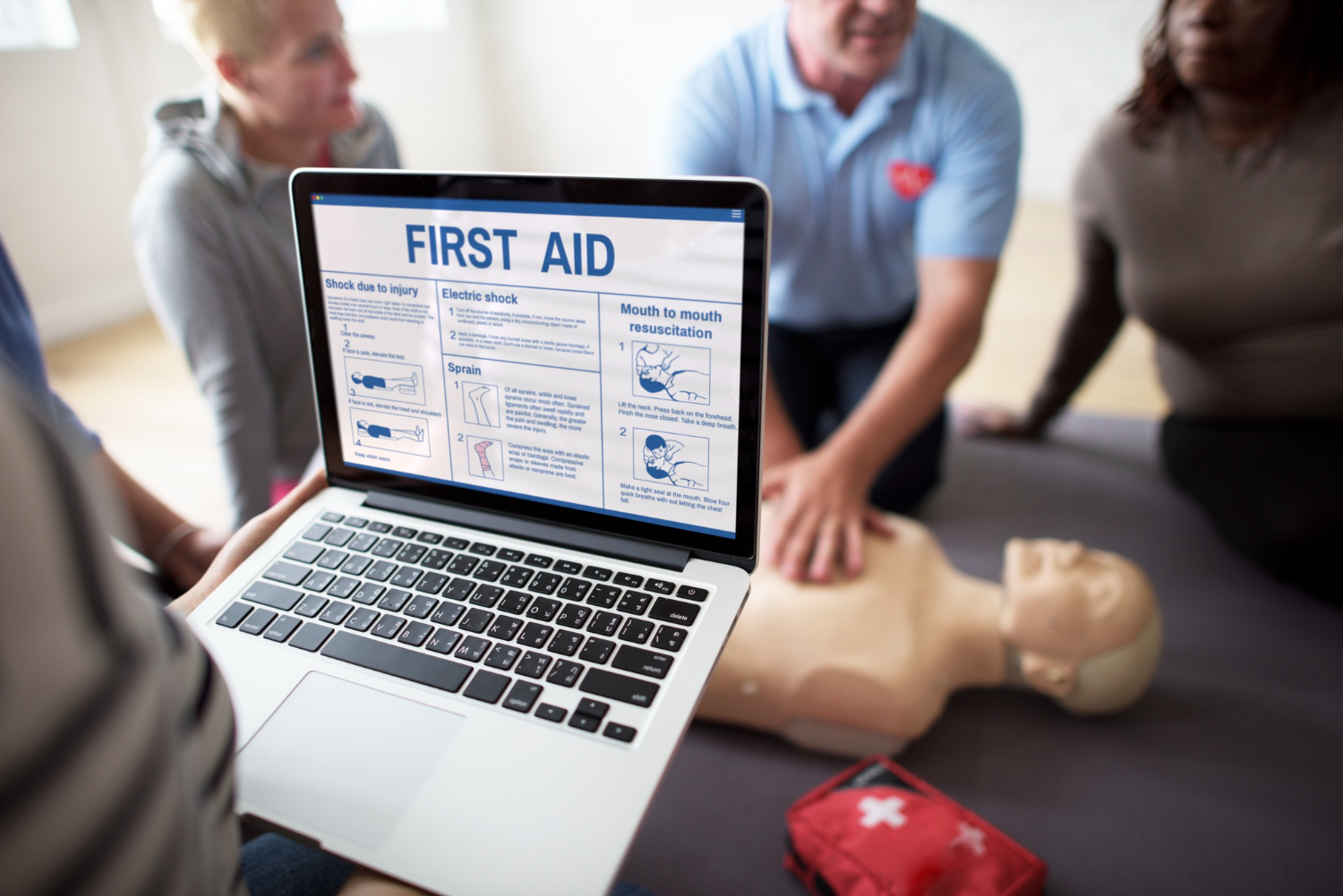 Where Can I Take First Aid & CPR Training Near Me?